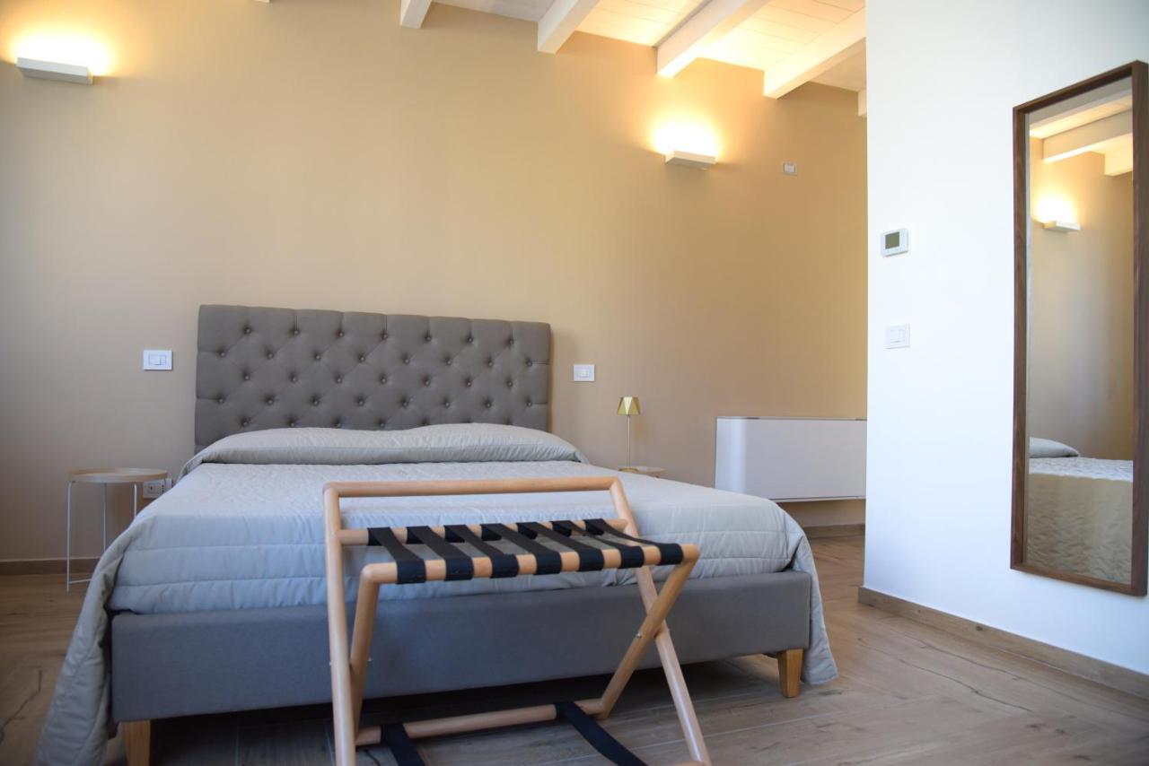 Serenity Apulian Rooms Trepuzzi Exterior foto